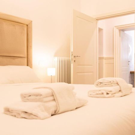 The Best Rent - Elegant Five-Bedrooms Apartment Near Colosseo Rome Exterior photo