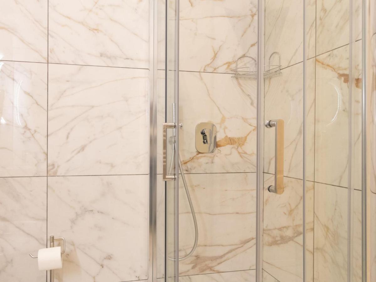 The Best Rent - Elegant Five-Bedrooms Apartment Near Colosseo Rome Exterior photo