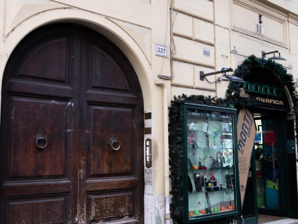 The Best Rent - Elegant Five-Bedrooms Apartment Near Colosseo Rome Exterior photo